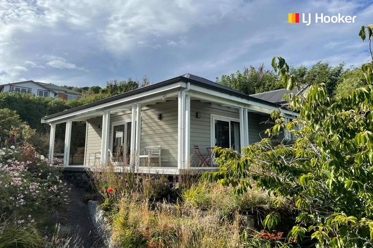 Photo of property in 3 Ngaio Street, Macandrew Bay, Dunedin, 9014