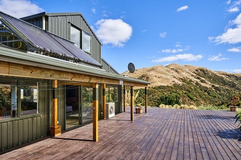 Photo of property in 1029 Ohariu Valley Road, Ohariu, Wellington, 6037