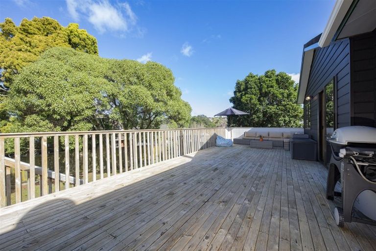 Photo of property in 11 Marlin Street, West Harbour, Auckland, 0618