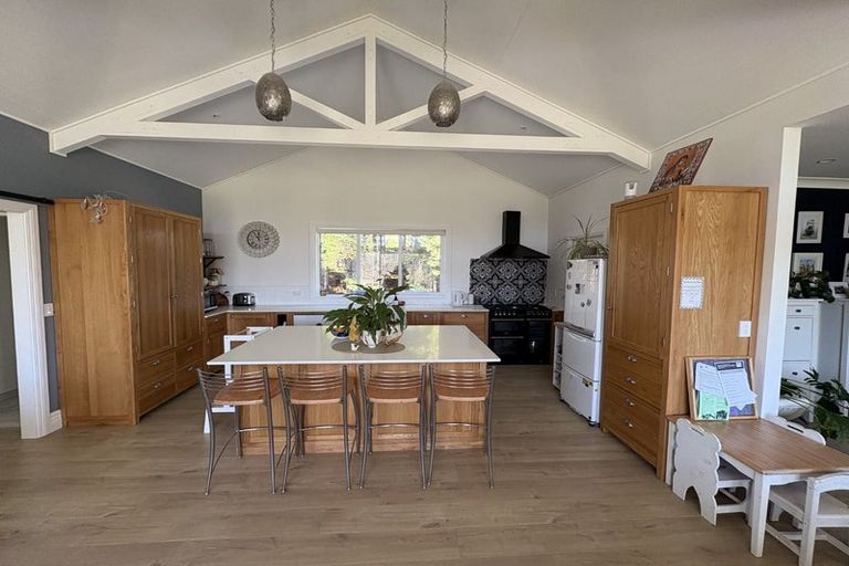 Photo of property in 21 Kristin Place, Manakau, Levin, 5573