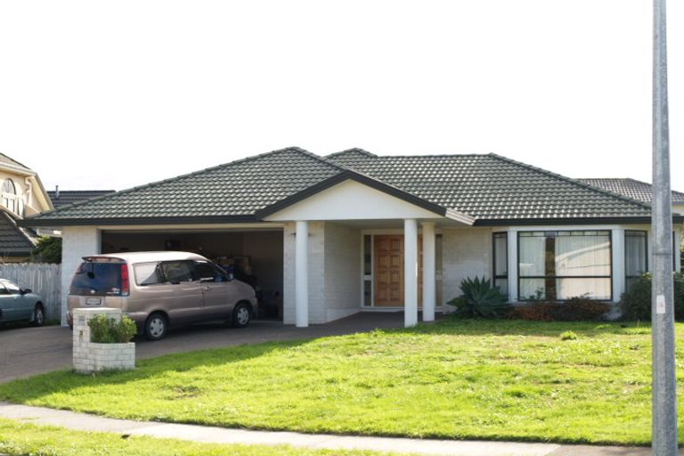 Photo of property in 23 Ambleside Drive, Northpark, Auckland, 2013