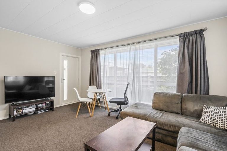 Photo of property in 1/12 Wilford Street, Wallaceville, Upper Hutt, 5018