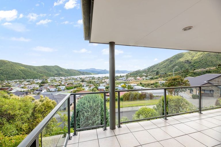 Photo of property in 10 Moana Heights, Waikawa, Picton, 7220