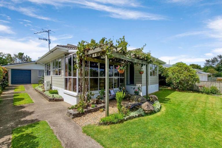 Photo of property in 27 Browning Crescent, Owhata, Rotorua, 3010