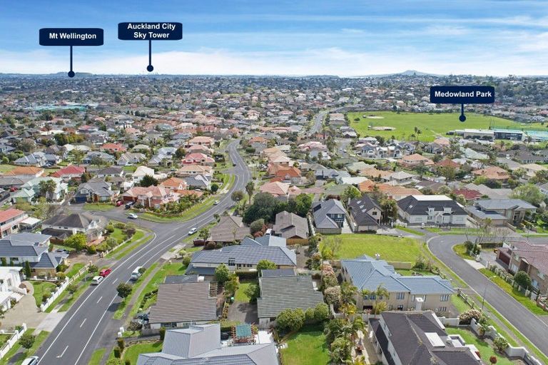 Photo of property in 50 Jane Eyre Drive, Somerville, Auckland, 2014