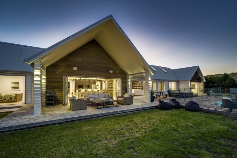 Photo of property in 1232 Taihape Road, Sherenden, Hastings, 4179