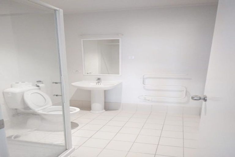 Photo of property in 3b/30 Westward Ho, Glen Eden, Auckland, 0602