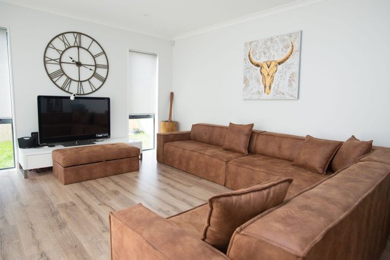 Photo of property in 6 Roa Avenue, Hobsonville, Auckland, 0616