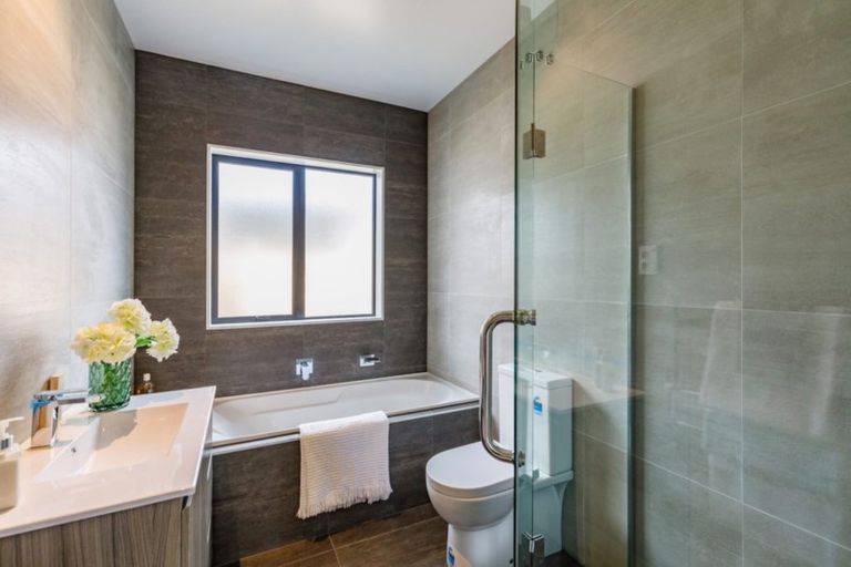 Photo of property in 11 Zadar Street, Kumeu, 0810