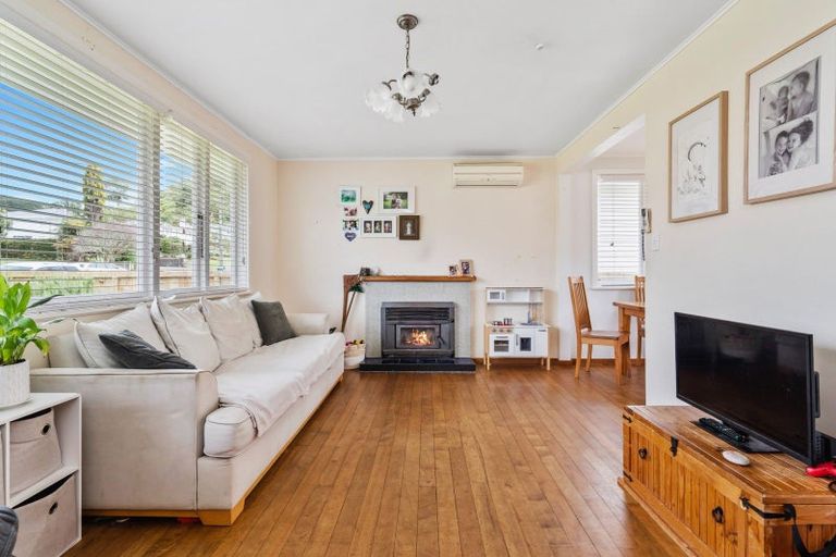 Photo of property in 17 Tuatara Drive, Te Kamo, Whangarei, 0112