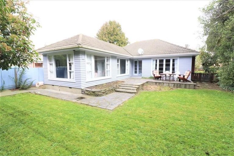 Photo of property in 1 Ludecke Place, Sockburn, Christchurch, 8042