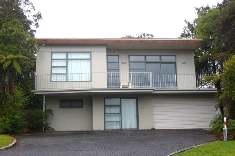 Photo of property in 28 Ana Street, Moana, 7872