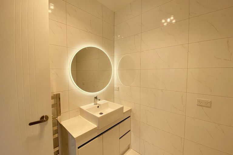 Photo of property in 81 Drumbuoy Drive, Flat Bush, Auckland, 2019