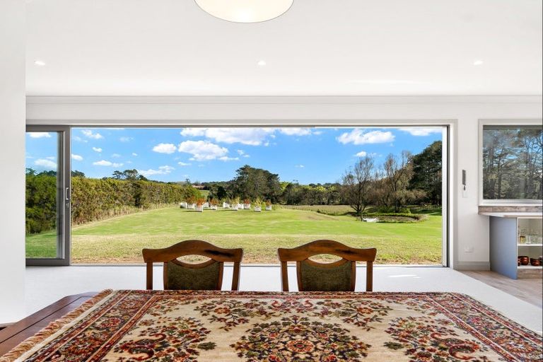 Photo of property in 4 Hanham Road, Kumeu, 0891