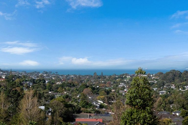 Photo of property in 897 East Coast Road, Northcross, Auckland, 0632