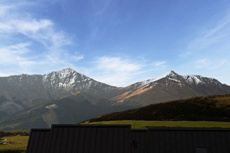 Photo of property in 2 Afton Lane, Jacks Point, Queenstown, 9371