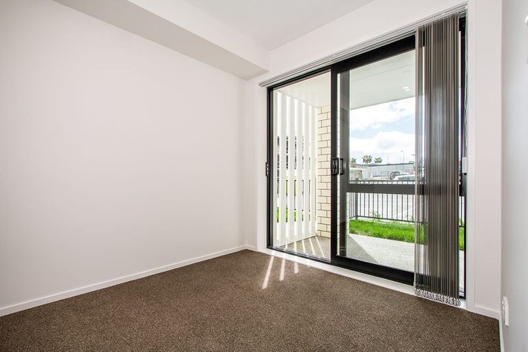 Photo of property in 43 Weir Lane, Silverdale, 0932