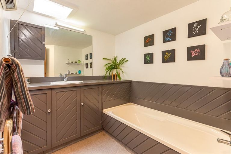 Photo of property in 2 Roland Lane, Mount Pleasant, Christchurch, 8081