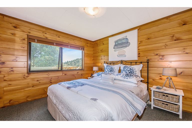 Photo of property in 360 Wairere Road, Waitakere, Henderson, 0782