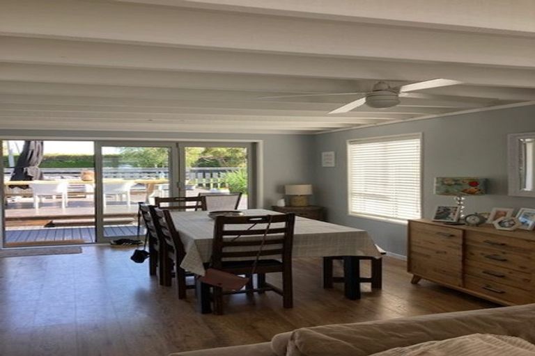 Photo of property in 44 Rotten Row, Waikuku Beach, 7473