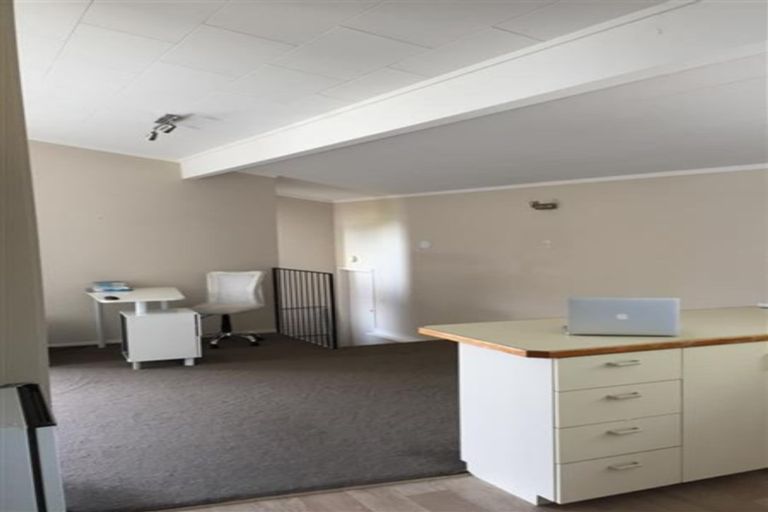 Photo of property in 1/48 Sharon Road, Waiake, Auckland, 0630