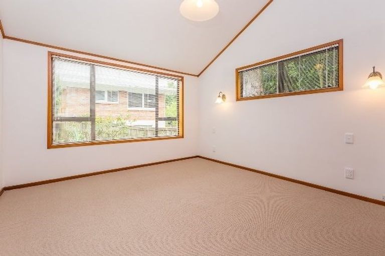 Photo of property in 5 Totara Road, Stanmore Bay, Whangaparaoa, 0932