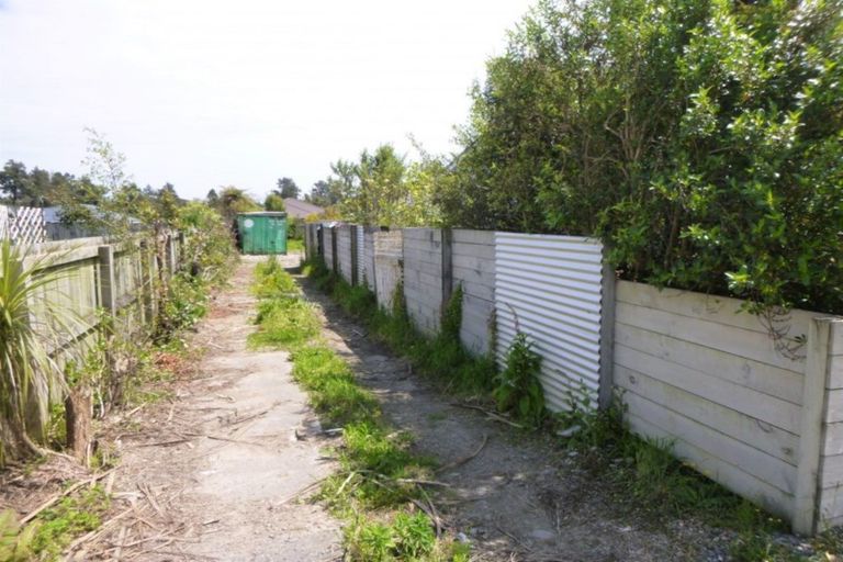 Photo of property in 156 Queen Street, Westport, 7825