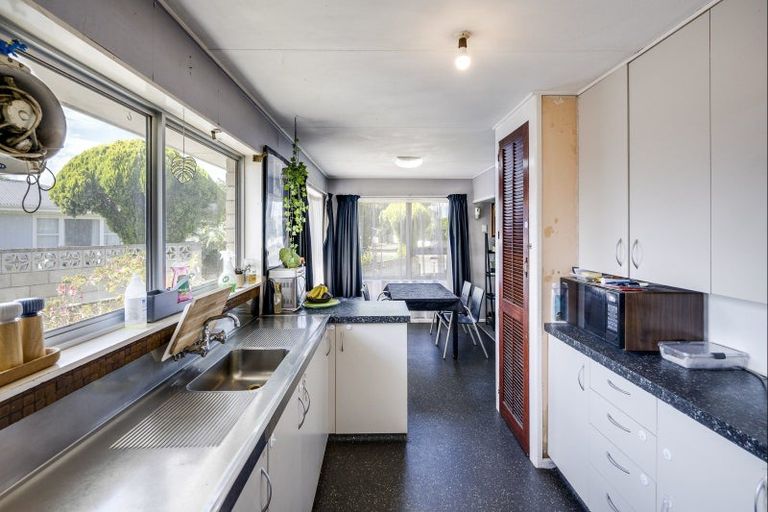 Photo of property in 142 Flaxmere Avenue, Flaxmere, Hastings, 4120