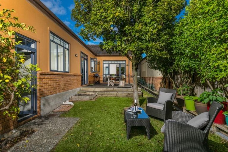 Photo of property in 4 Villanova Place, Albany, Auckland, 0632