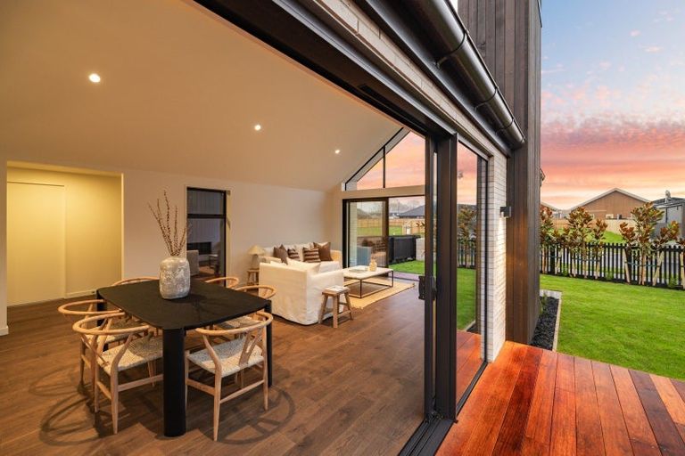 Photo of property in 19 Perehia Mews, Marshland, Christchurch, 8083