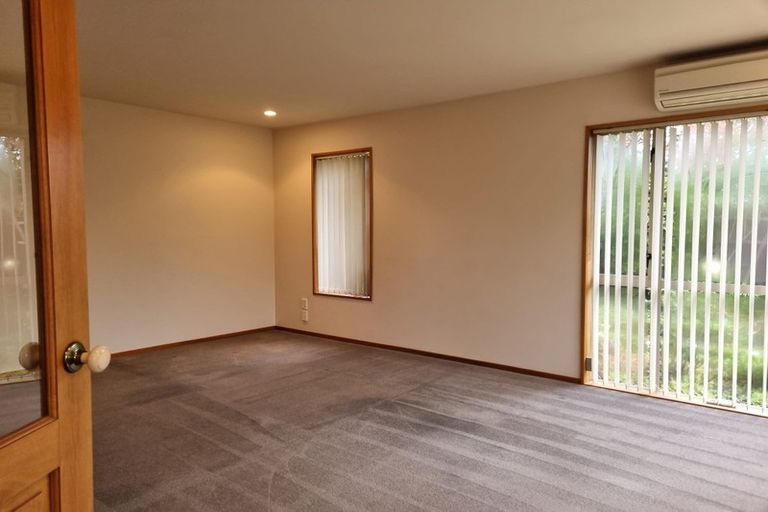 Photo of property in 5a Oakhurst Place, Russley, Christchurch, 8042