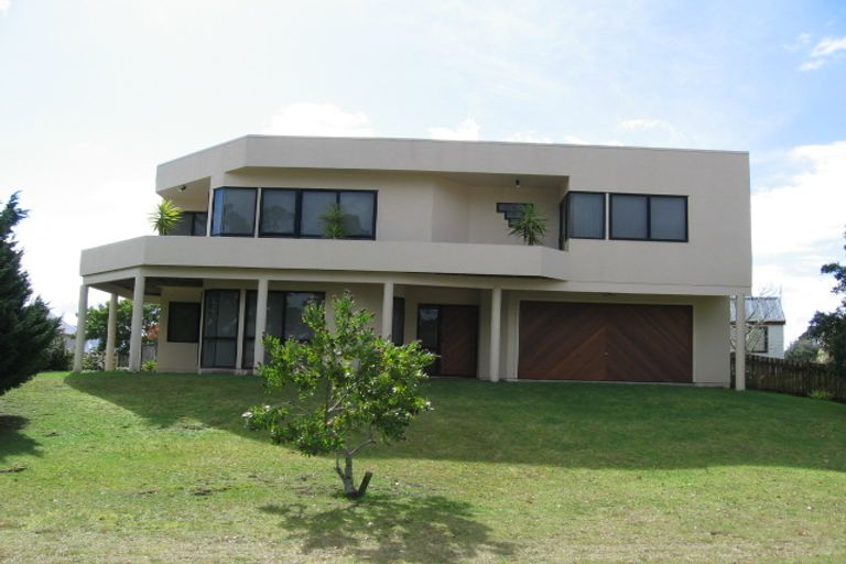 Photo of property in 8 Golden Hills Drive, Pauanui, Hikuai, 3579