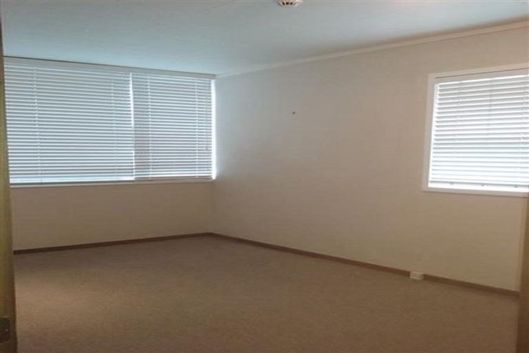 Photo of property in 3/24 Patanga Crescent, Thorndon, Wellington, 6011