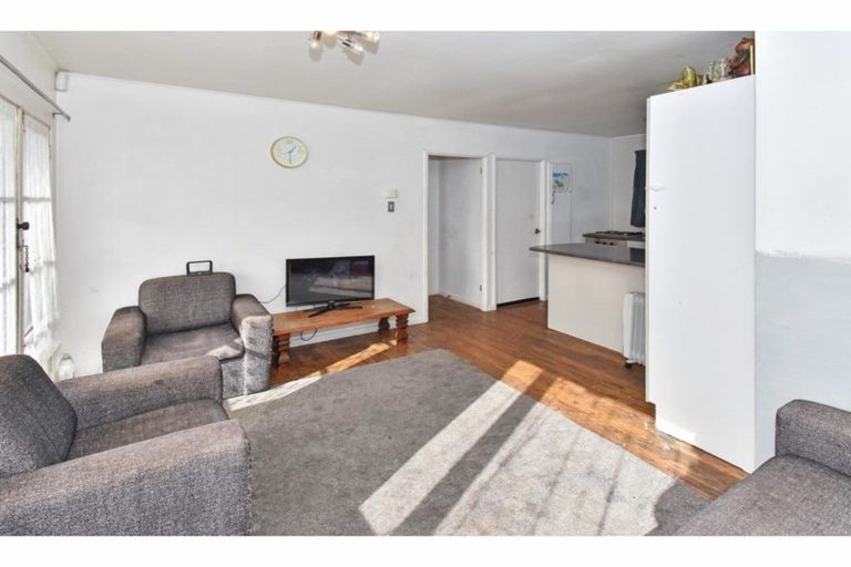 Photo of property in 28c Pah Road, Papatoetoe, Auckland, 2025