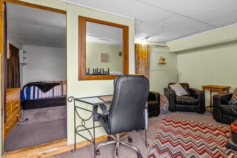 Photo of property in 76 Bill Hercock Street, Pirimai, Napier, 4112