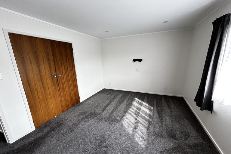 Photo of property in 1/27 Butterworth Drive, Glendene, Auckland, 0602