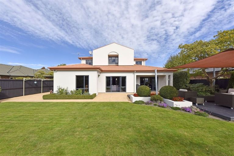 Photo of property in 8 Janal Place, Northwood, Christchurch, 8051