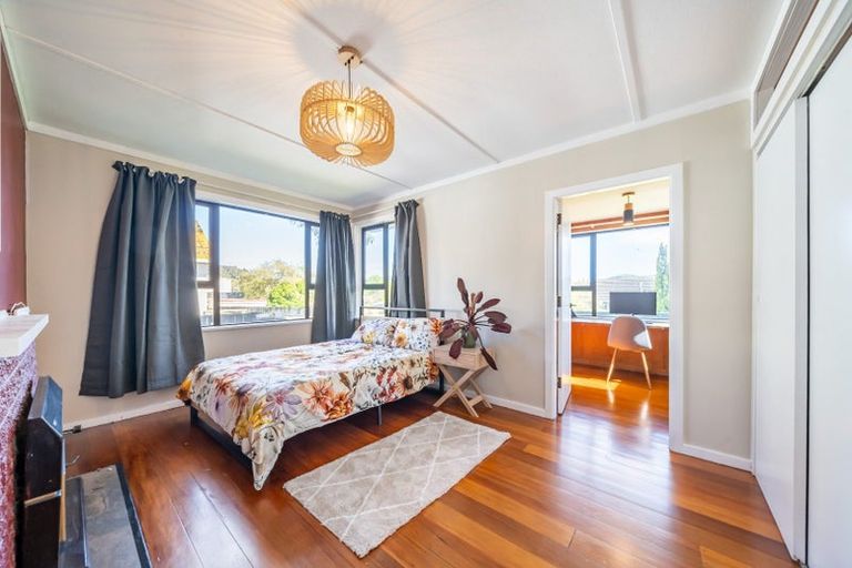 Photo of property in 86 Wilkie Crescent, Naenae, Lower Hutt, 5011