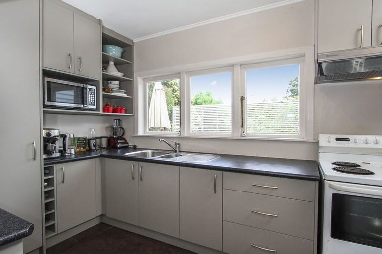 Photo of property in 3/59 Woodside Road, Massey, Auckland, 0614
