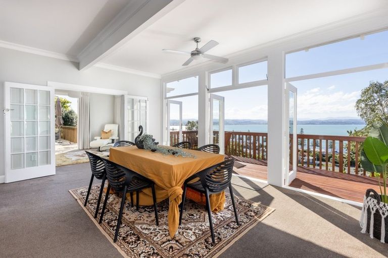 Photo of property in 14 Bay View Road, Bluff Hill, Napier, 4110