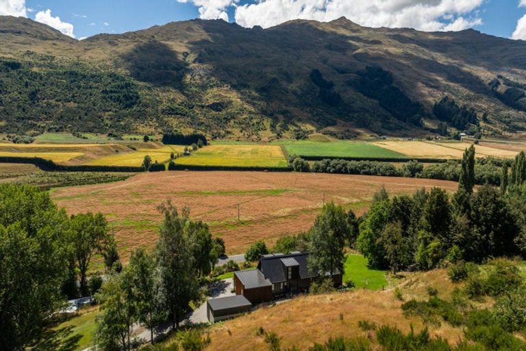 Photo of property in 366 Malaghans Road, Dalefield, Queenstown, 9371