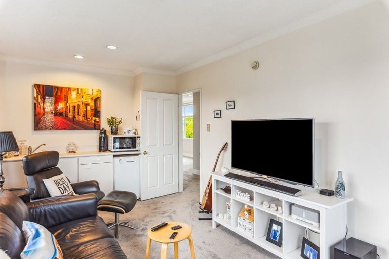 Photo of property in 47 Golf Road, Paraparaumu Beach, Paraparaumu, 5032