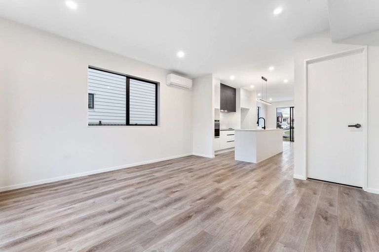 Photo of property in 9 Purapura Lane, Kumeu, 0810