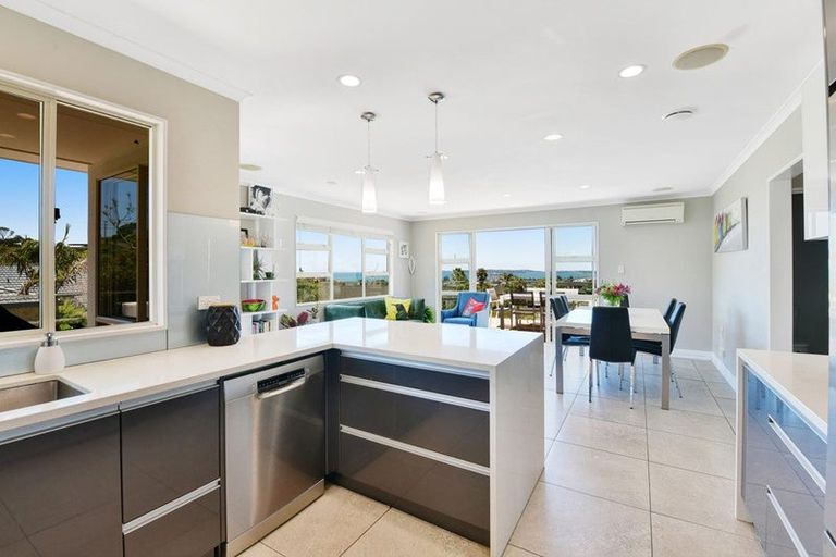 Photo of property in 56 Waldorf Crescent, Orewa, 0931