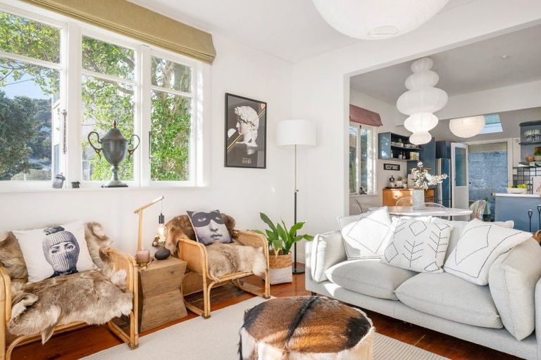Photo of property in 20 Jackson Street, Island Bay, Wellington, 6023