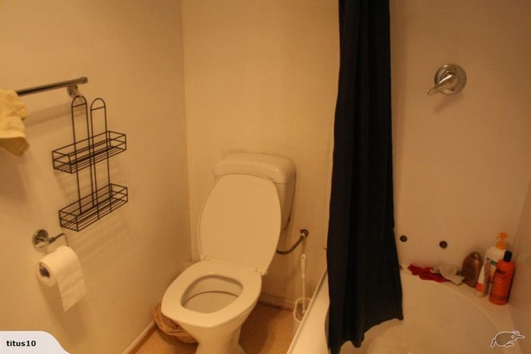 Photo of property in 4 Howard Street, Mount Cook, Wellington, 6021