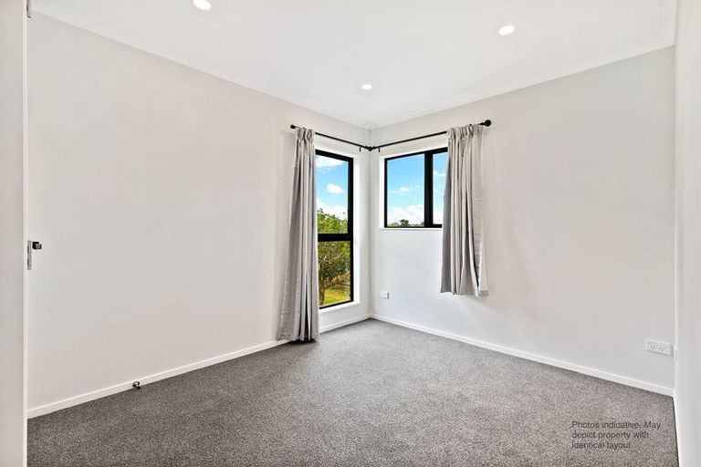 Photo of property in 2/20 Blanche Way, Half Moon Bay, Auckland, 2012