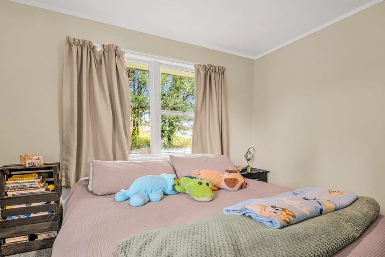 Photo of property in 27 Island View Road, Western Heights, Rotorua, 3015