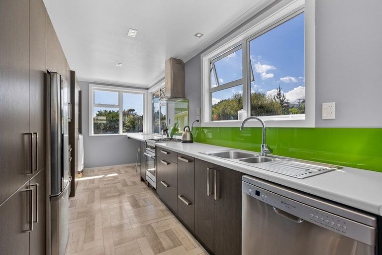 Photo of property in 9 Regent Place, Blagdon, New Plymouth, 4310