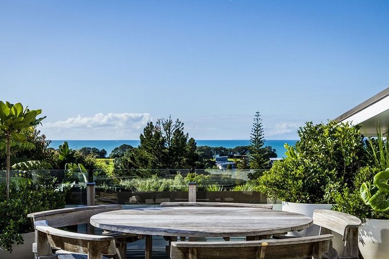 Photo of property in 97b Braemar Road, Castor Bay, Auckland, 0620